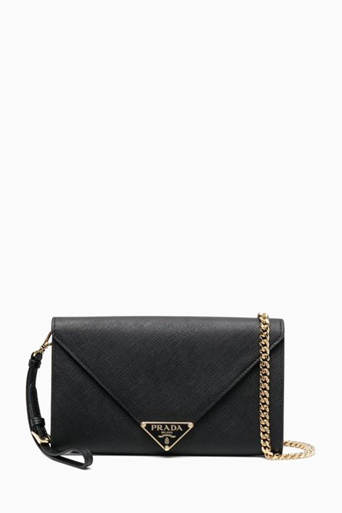 

Wallet on Chain in Saffiana Leather, Black