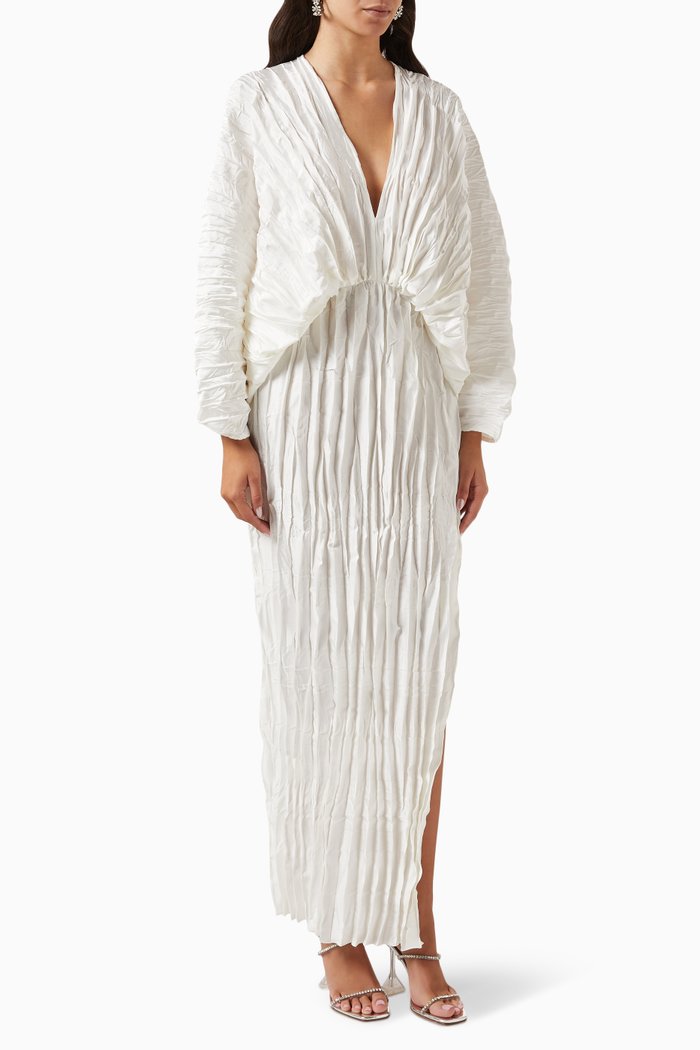 

De Luxe Maxi Gown in Plissé, Neutral