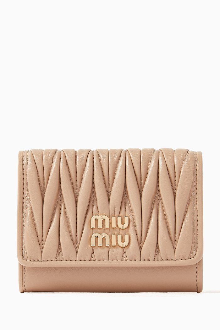 

Card Holder Wallet in Matelassé Leather, Neutral