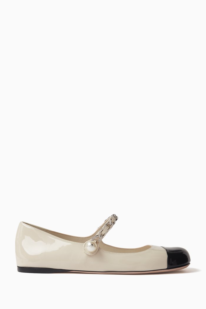 

Ballerine Flat Pumps in Patent Leather, White