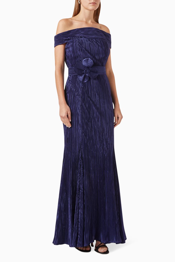 

Off-shoulder Maxi Dress in Plissé, Blue