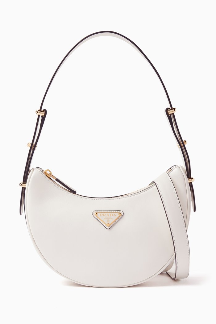 

Curved Shoulder Bag in Nappa Leather, White