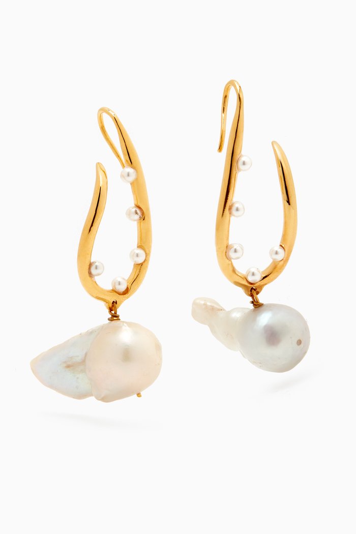 

Mini Twist Pearl Earrings in 22kt Gold-plated Bronze, White