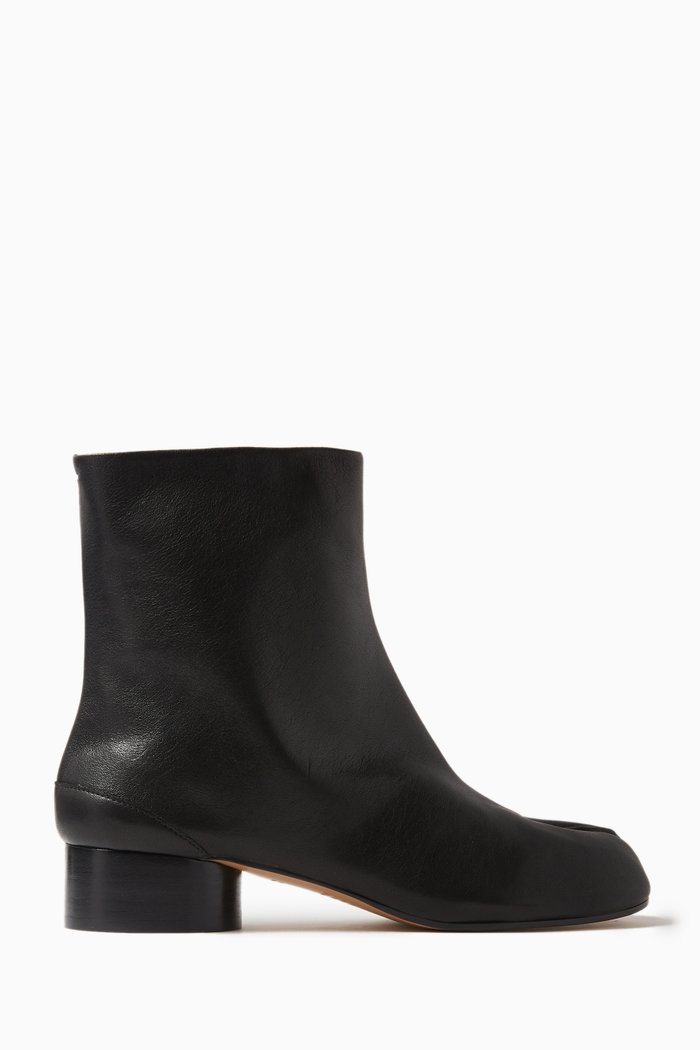 

Tabi 30 Ankle Boots in Leather, Black