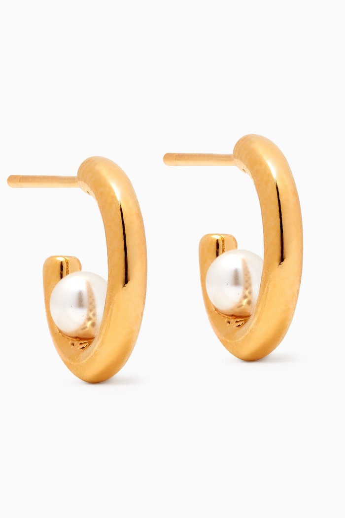 

Pearl Huggies in Gold-plated Brass, White