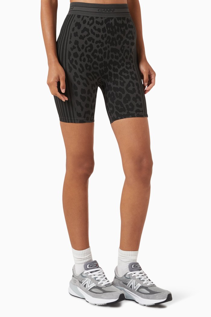 Seamless Leopard-print Biker Shorts in Jacquard, Black