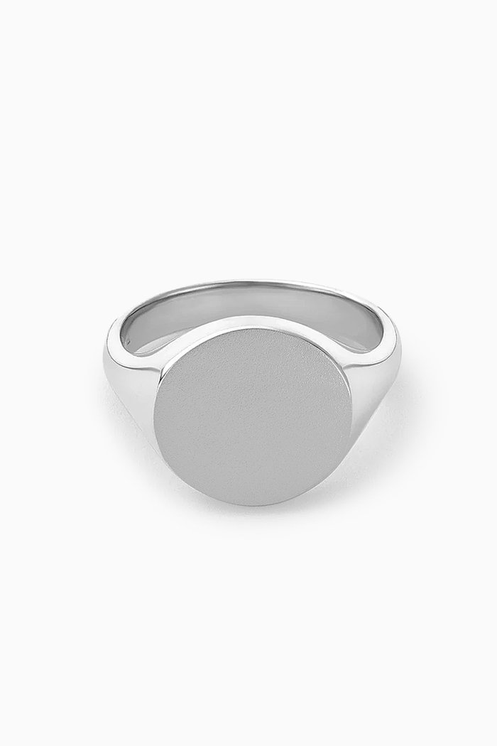

Wells Signet Ring in Sterling Silver
