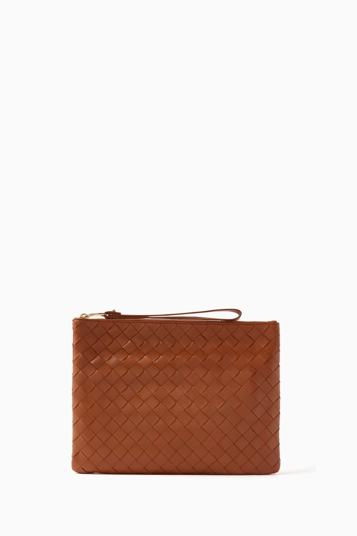 

Medium Flat Pouch in Intrecciato Leather, Brown
