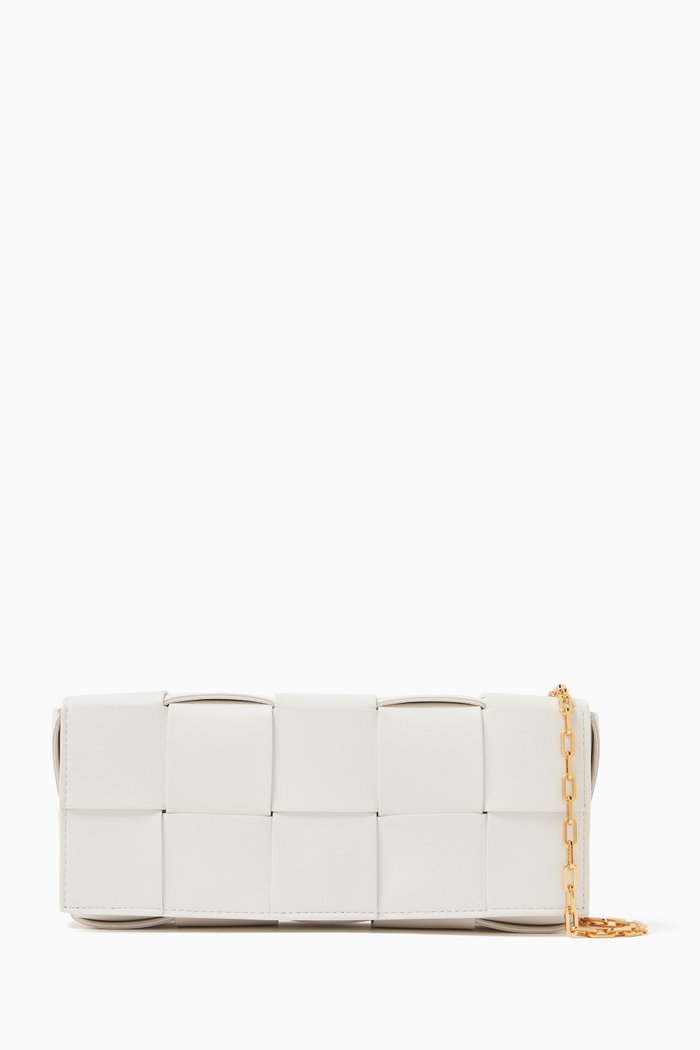 Cassette Baguette Pouch on Chain in Intrecciato Leather, White