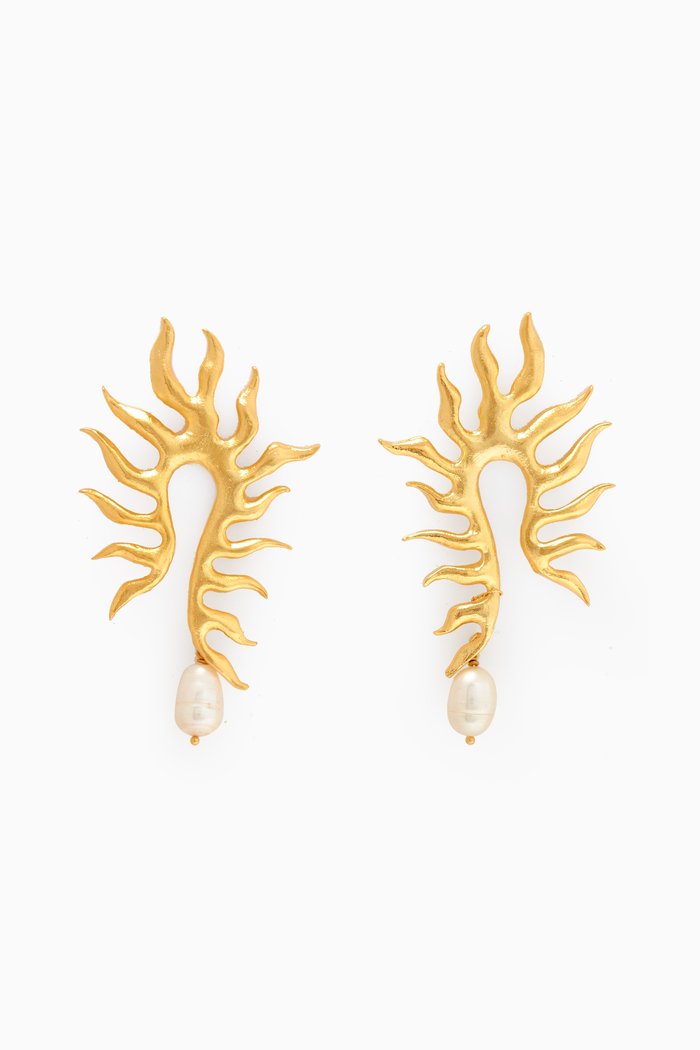

Flame Pearl Earrings in 24kt Gold-plated Brass