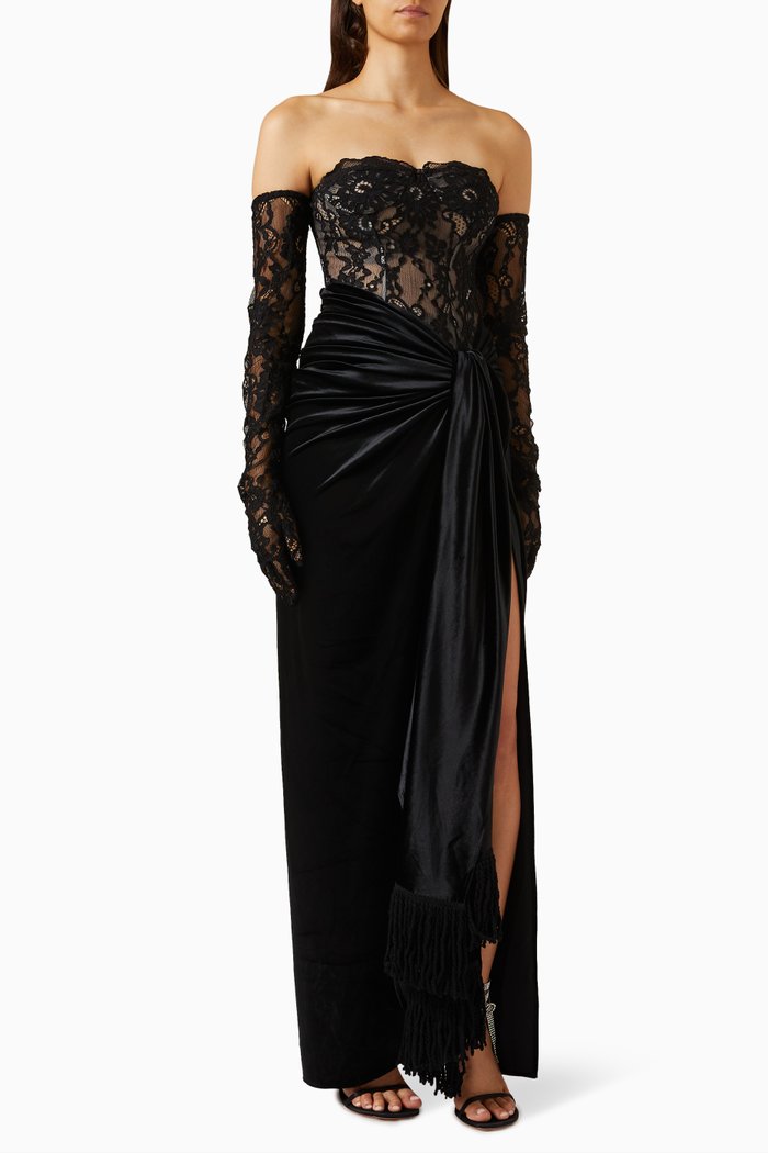 

Gina Gown in Lace, Black