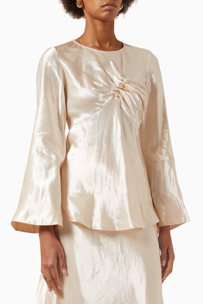 

Moonglade Pierced Top in Satin, Neutral
