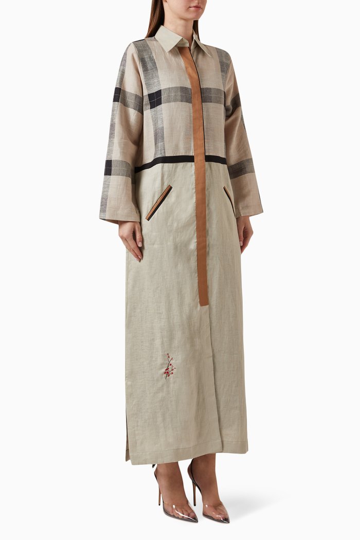 

Checked Abaya in Linen, Neutral