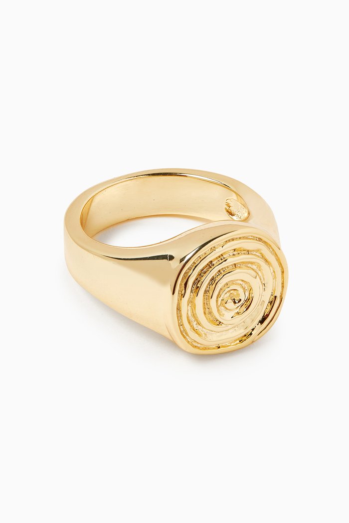 

Rosette Coil Signet Ring in Gold-plated Brass