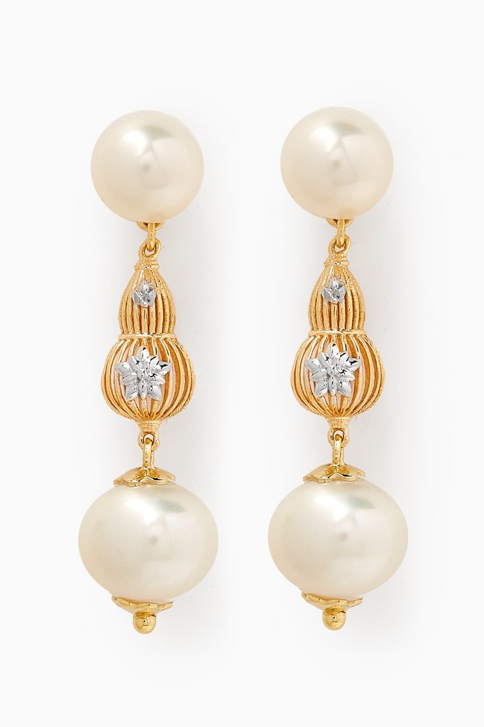 Kiku Freshwater Pearl Charm Drop Earrings in 18kt Gold, Multicolour