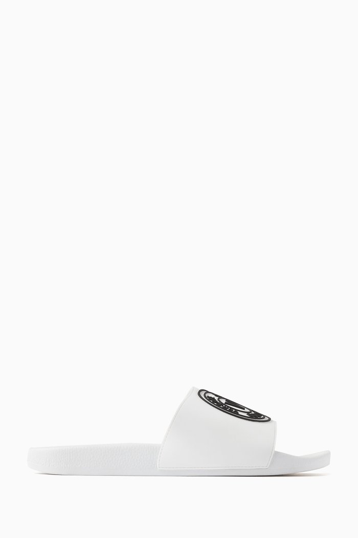 

Logo Slides in Rubber, White
