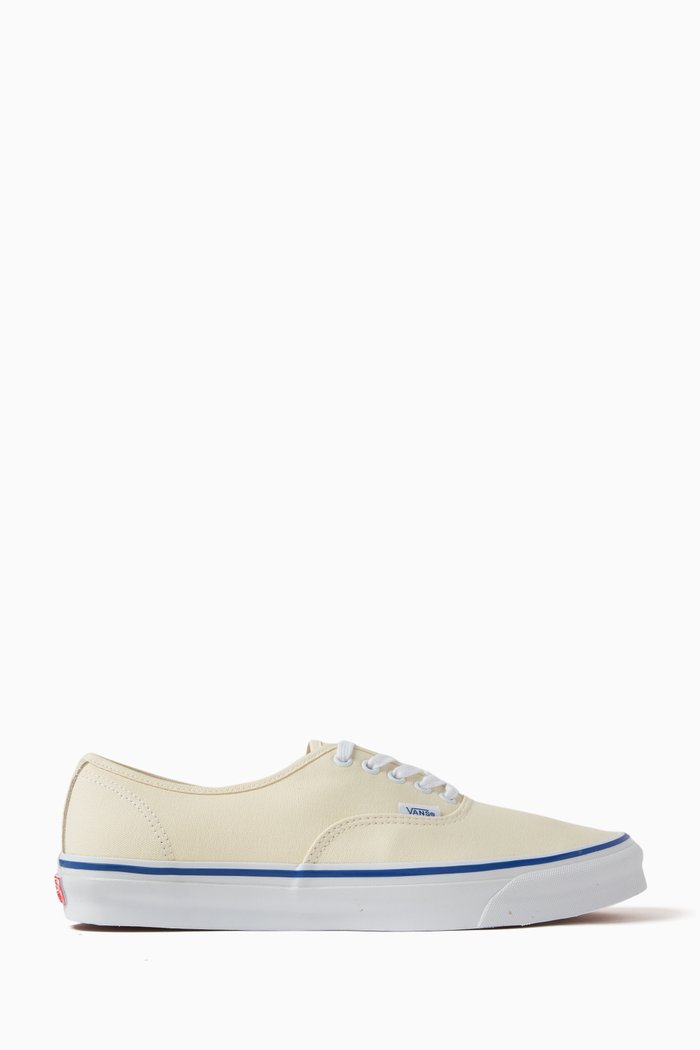 

OG Authentic LX Sneakers in Canvas, White