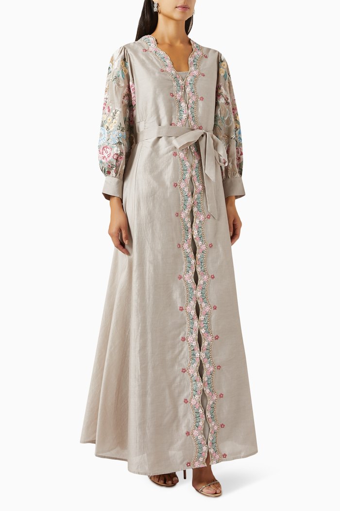 

Ariya Kaftan, Neutral