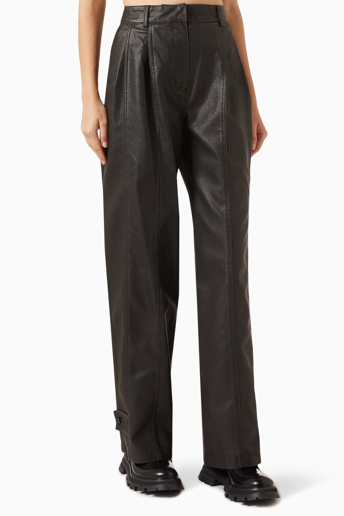 

Pigment Two-Tucked Pants in Vegan-leather, Grey
