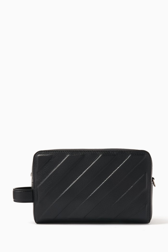 

3D Diagonal Washbag in Leather, Black