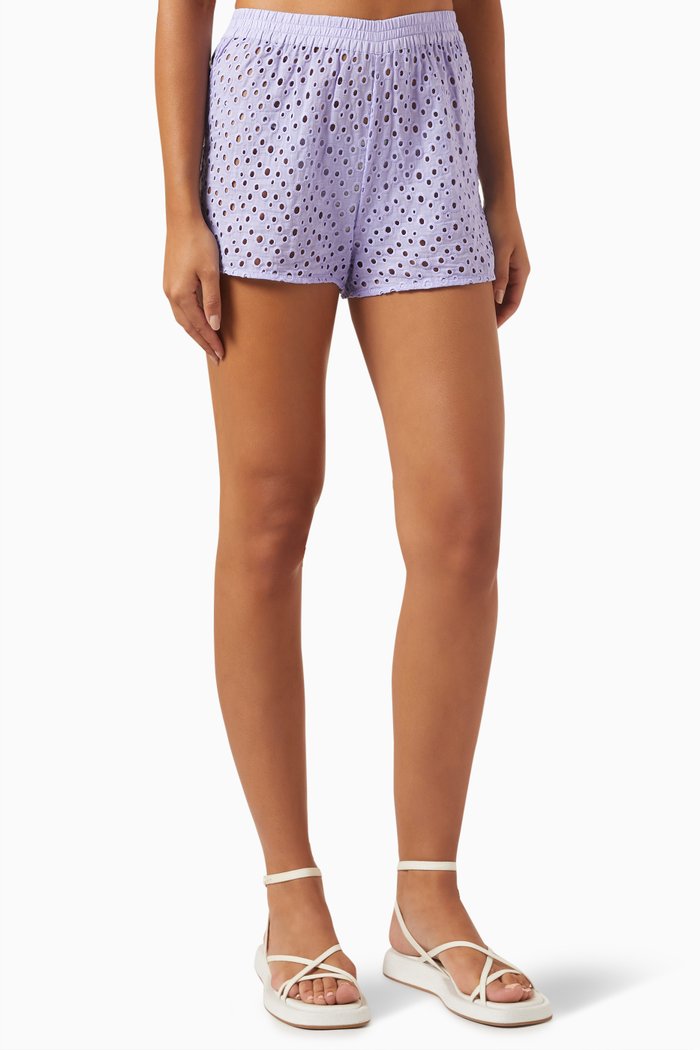 

The Avril Shorts in Cotton-eyelet, Purple