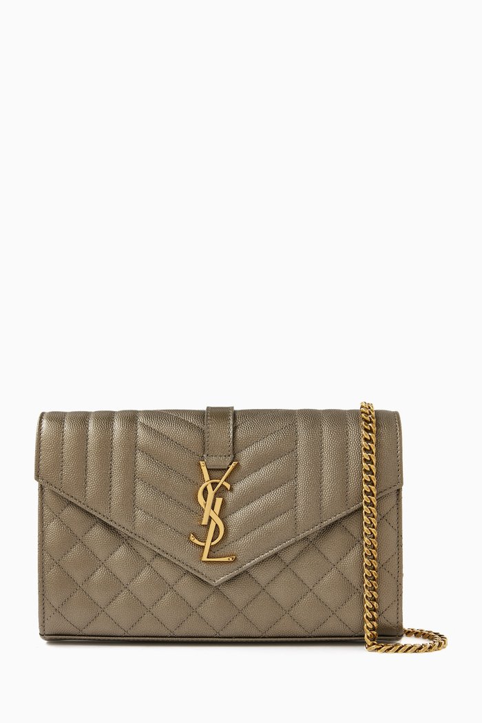

Medium Envelope Shoulder Bag in Mix Matelassé Grain de Poudre Embossed Leather, Brown