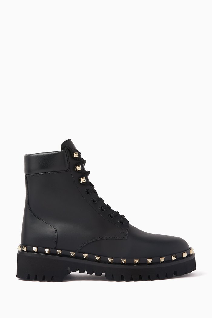 

Valentino Garavani Rockstud Combat Boots in Leather, Black