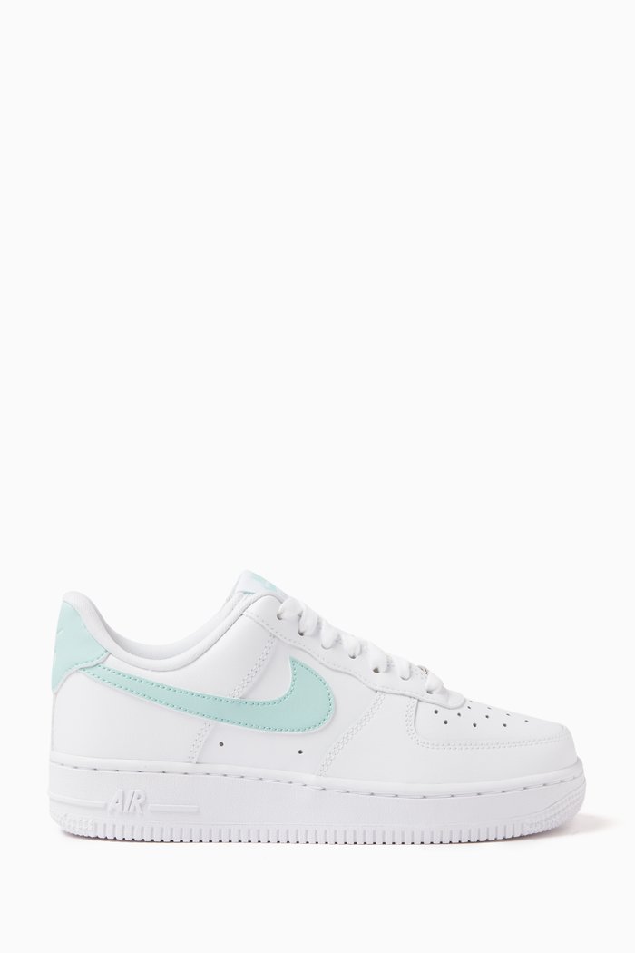 

Air Force 1 '07 Sneakers in Leather, White