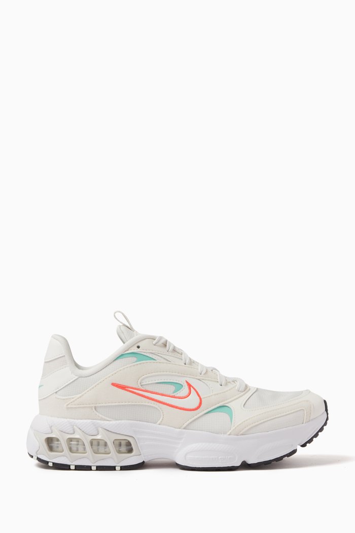 

Zoom Air Fire Sneakers in Mesh, White