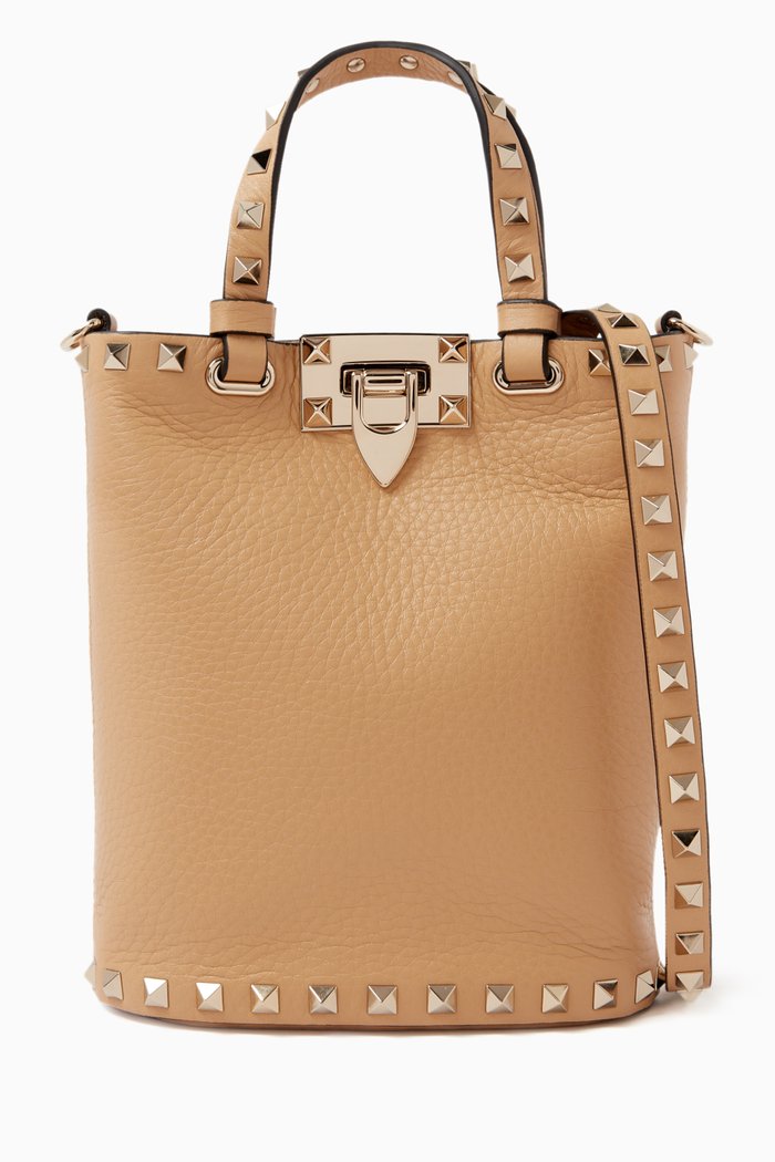 

Valentino Garavani Rockstud Crossbody Pouch in Grainy Calfskin Leather, Neutral