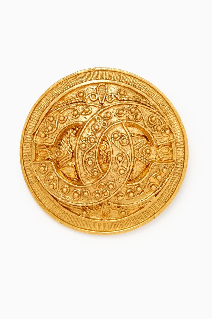 

CC Baroque Embellished Brooch, Gold