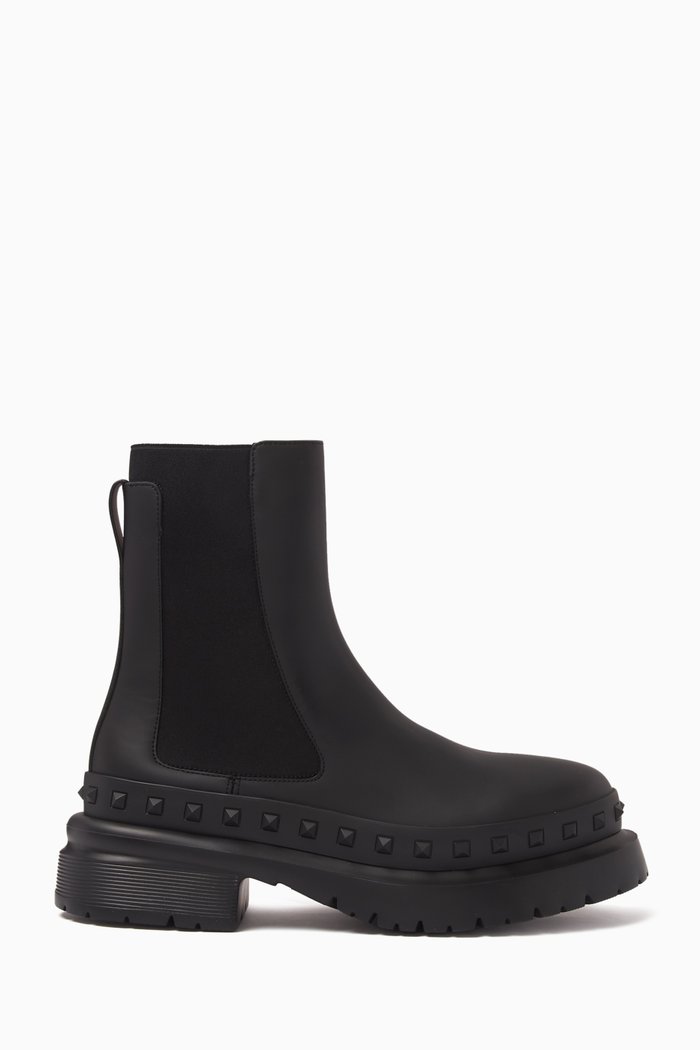 

Valentino Garavani Beatle Rockstud Boots in Leather, Black