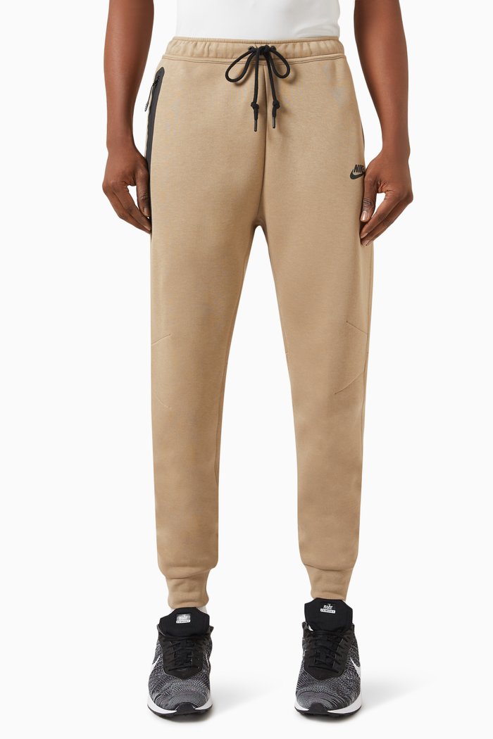 

Logo Sweatpants in Tech Fleece, Neutral
