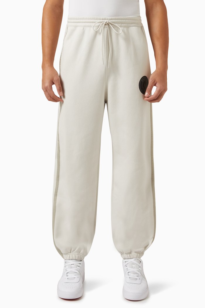

Paris Saint-Germain Sweatpants in Fleece, Neutral