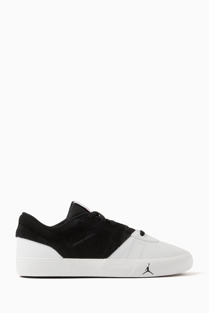 Jordan Series ES Sneakers in, Black