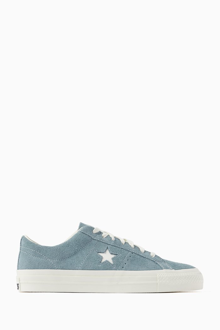 

One Star Pro Low Top Sneakers in Suede, Blue