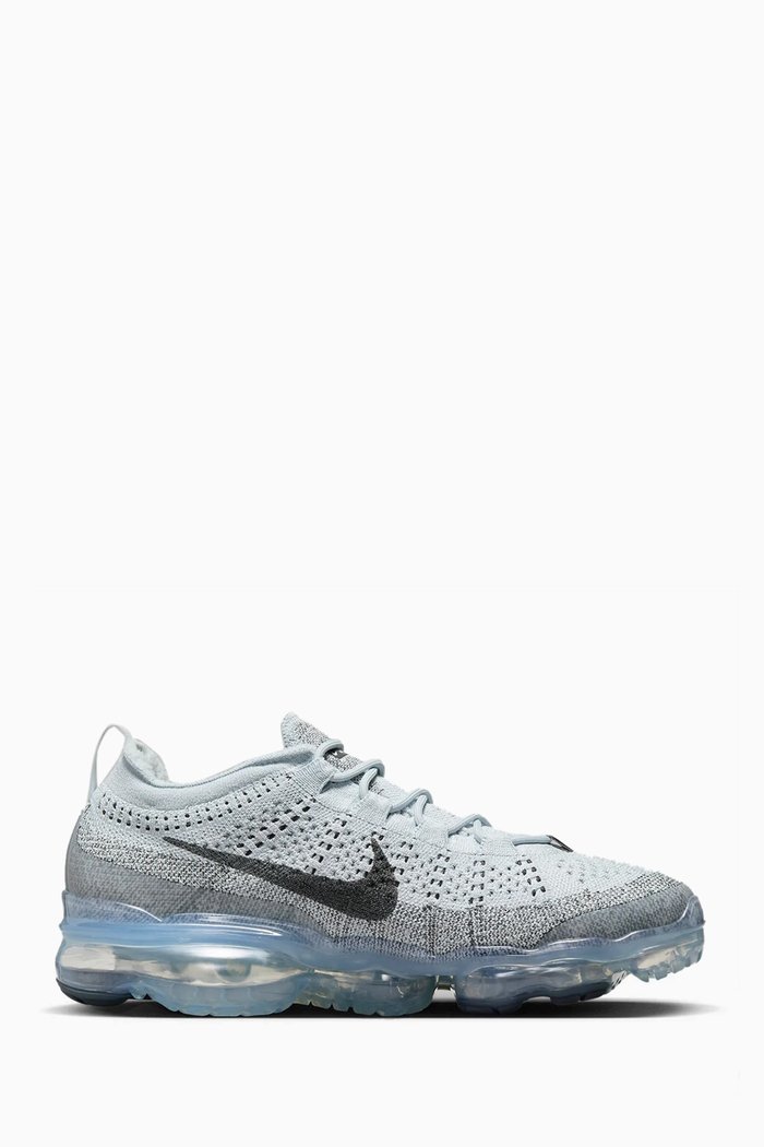 Air Vapormax 2023 Sneakers in Flyknit, Grey
