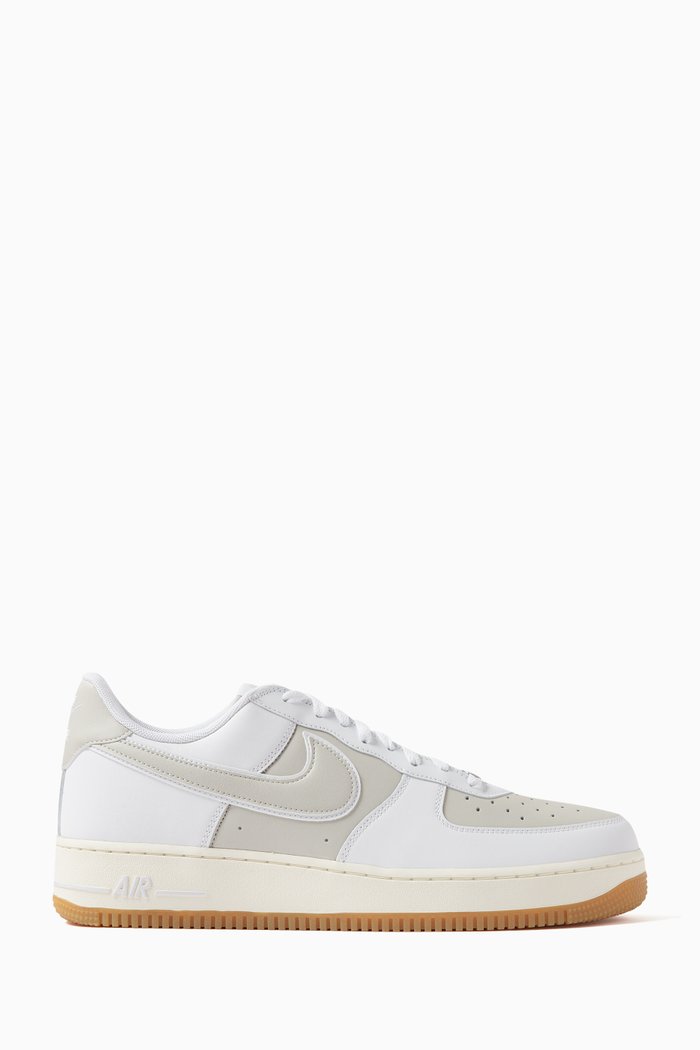 

Air Force 1 '07 Sneakers in Leather, White