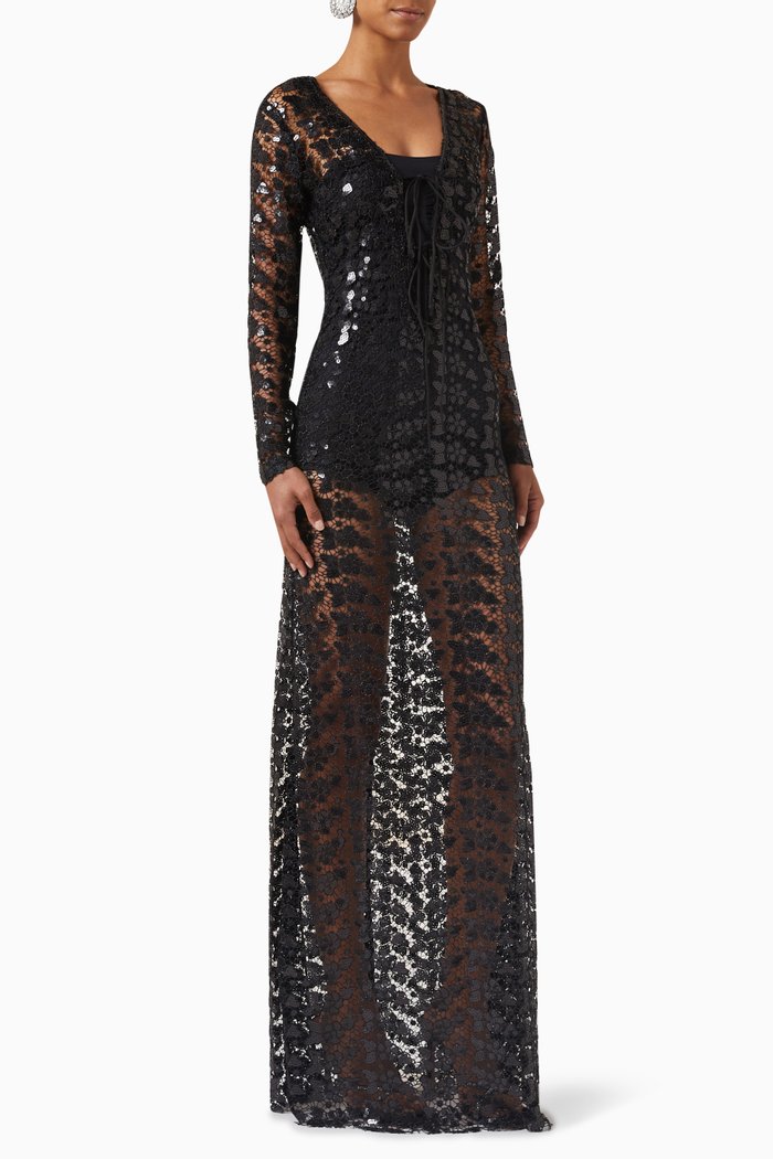 

Le Carmen Dress in Lace, Black
