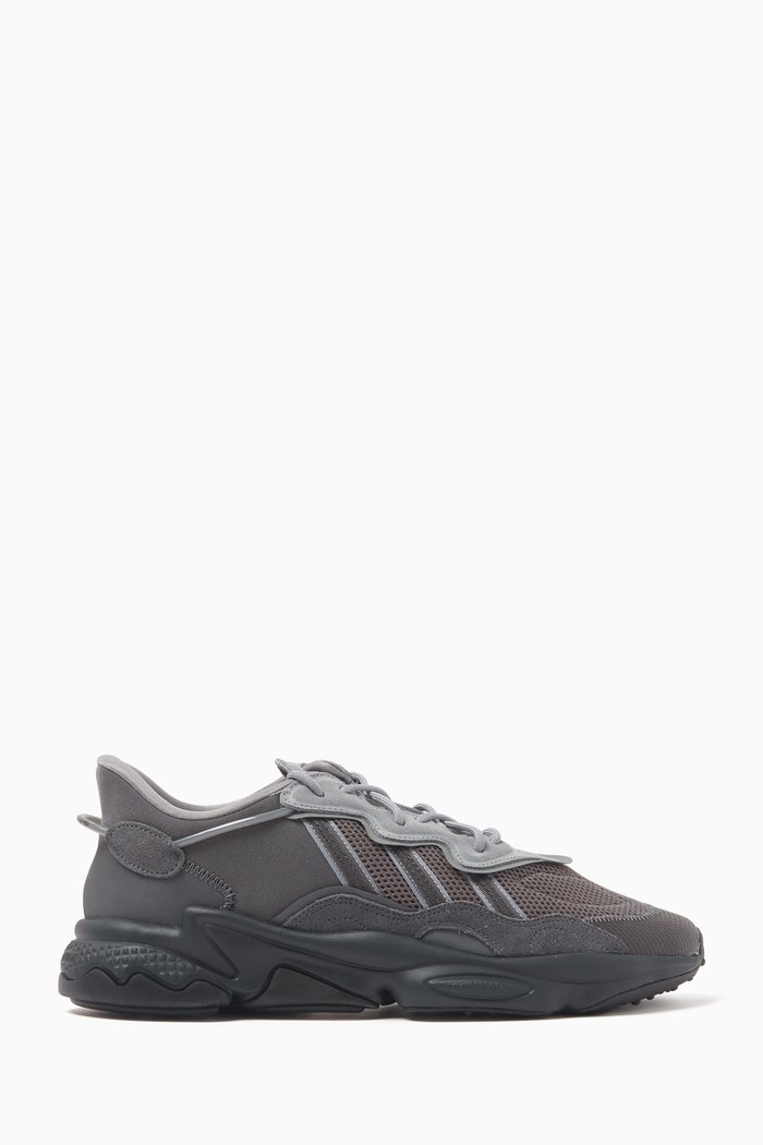 

Ozweego Sneakers in Suede and Mesh, Grey