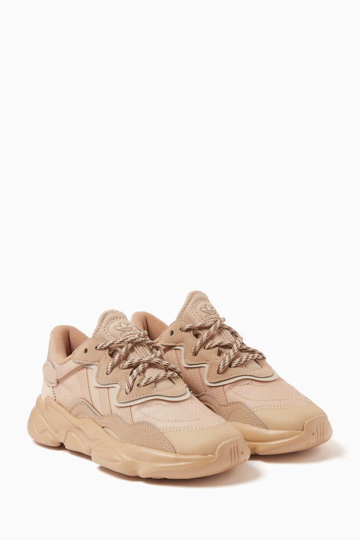 

Child Ozweego Sneakers in Suede Mesh, Neutral