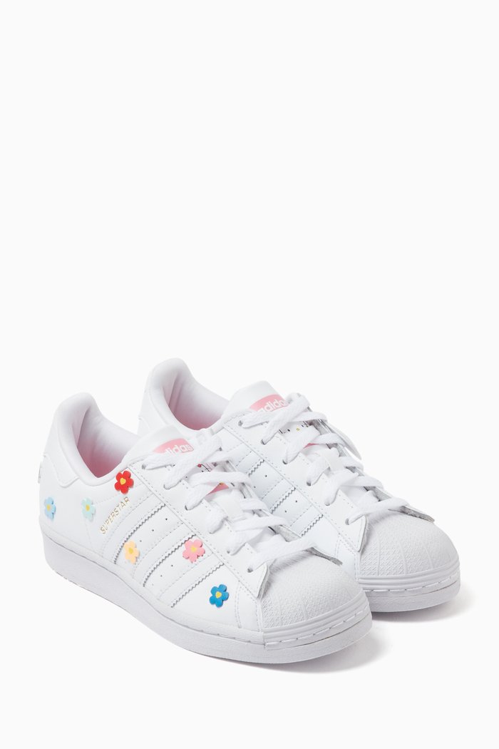 

x Hello Kitty Superstar Sneakers in Faux Leather, White