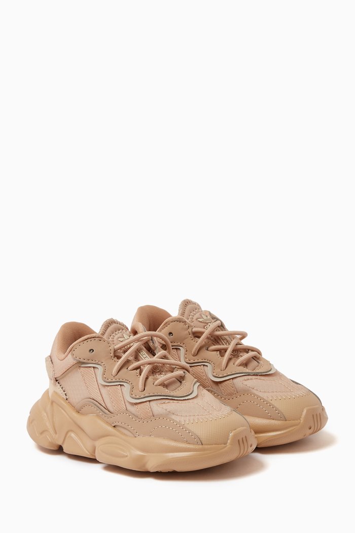 Infant Ozweego Sneakers in Suede and Mesh, Neutral