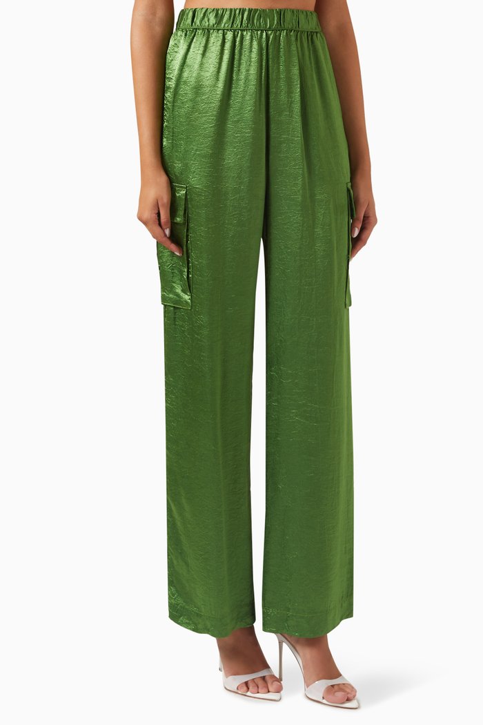 

Textured Cargo Pants in Satin, Green