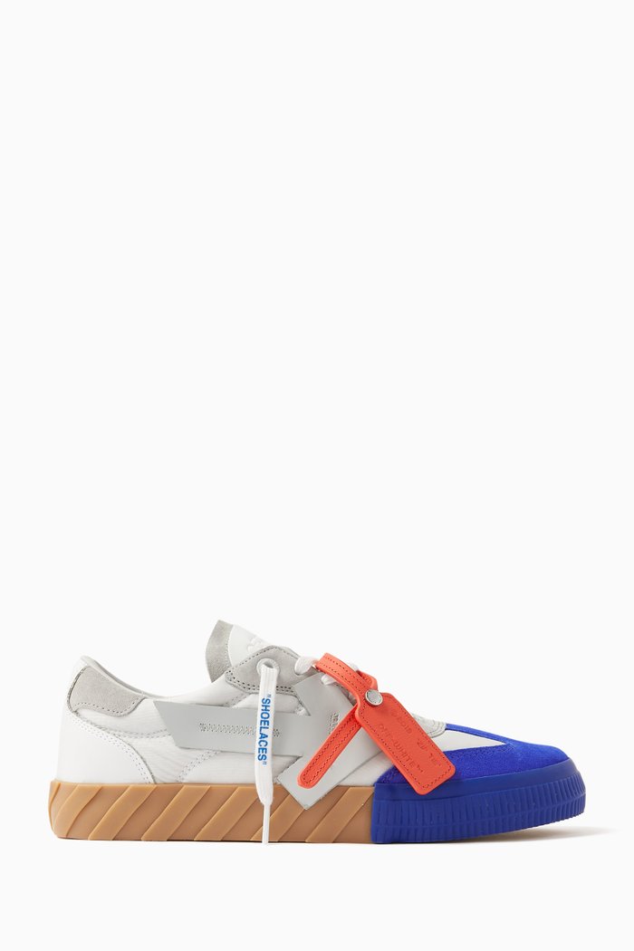 

Floating Arrow Low-top Sneakers in Leather, Multicolour
