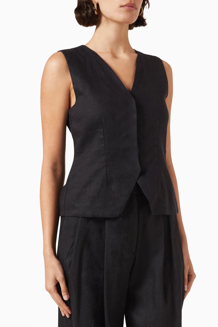 

Elijah Vest in Linen, Black