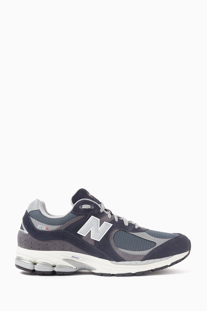 

2002R Sneakers in Mesh & Suede, Grey