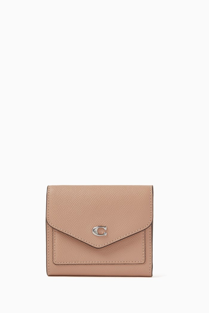 

Small Wyn Wallet in Leather, Pink