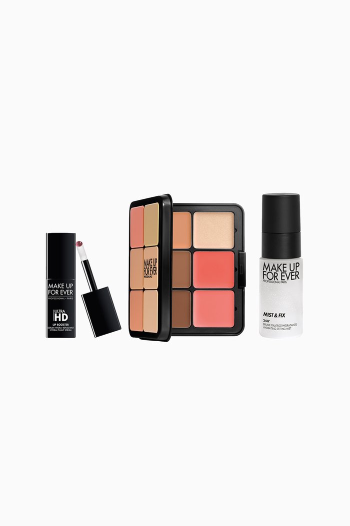 

Light to Medium On-the-Go Glam Kit, 36% savings, Multicolour