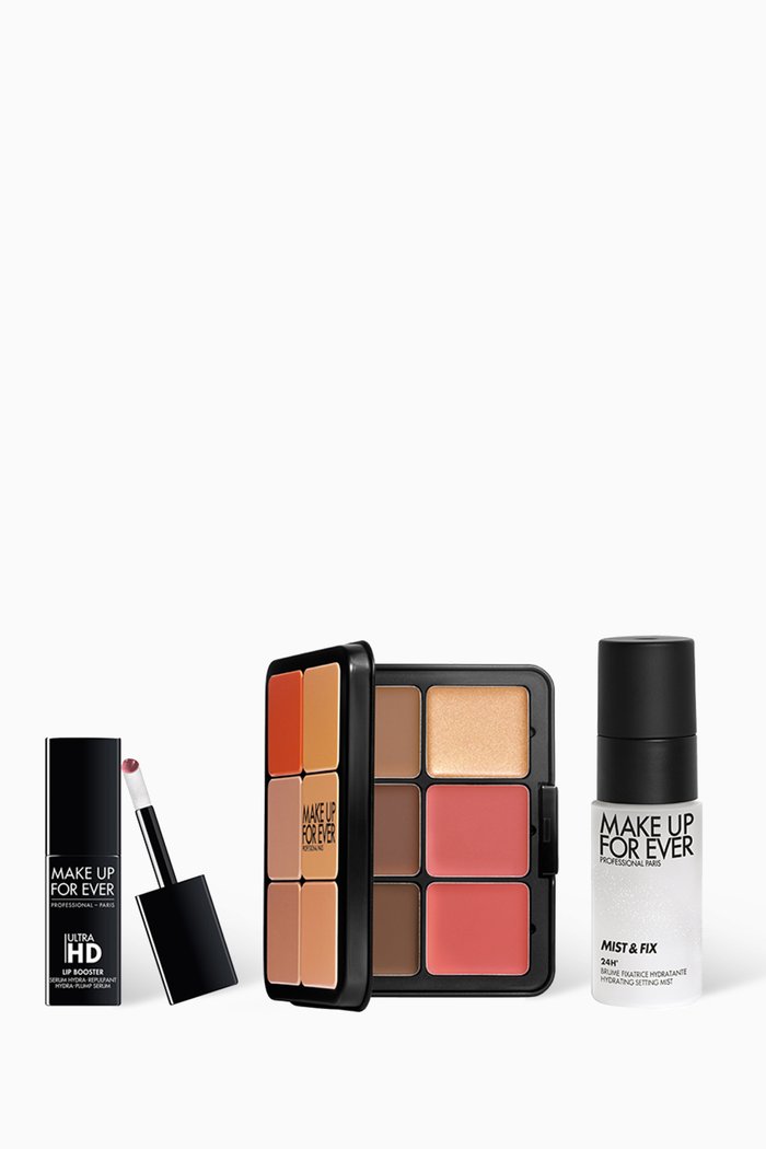 

Medium to Tan On-the-Go Glam Kit, 36% savings, Multicolour